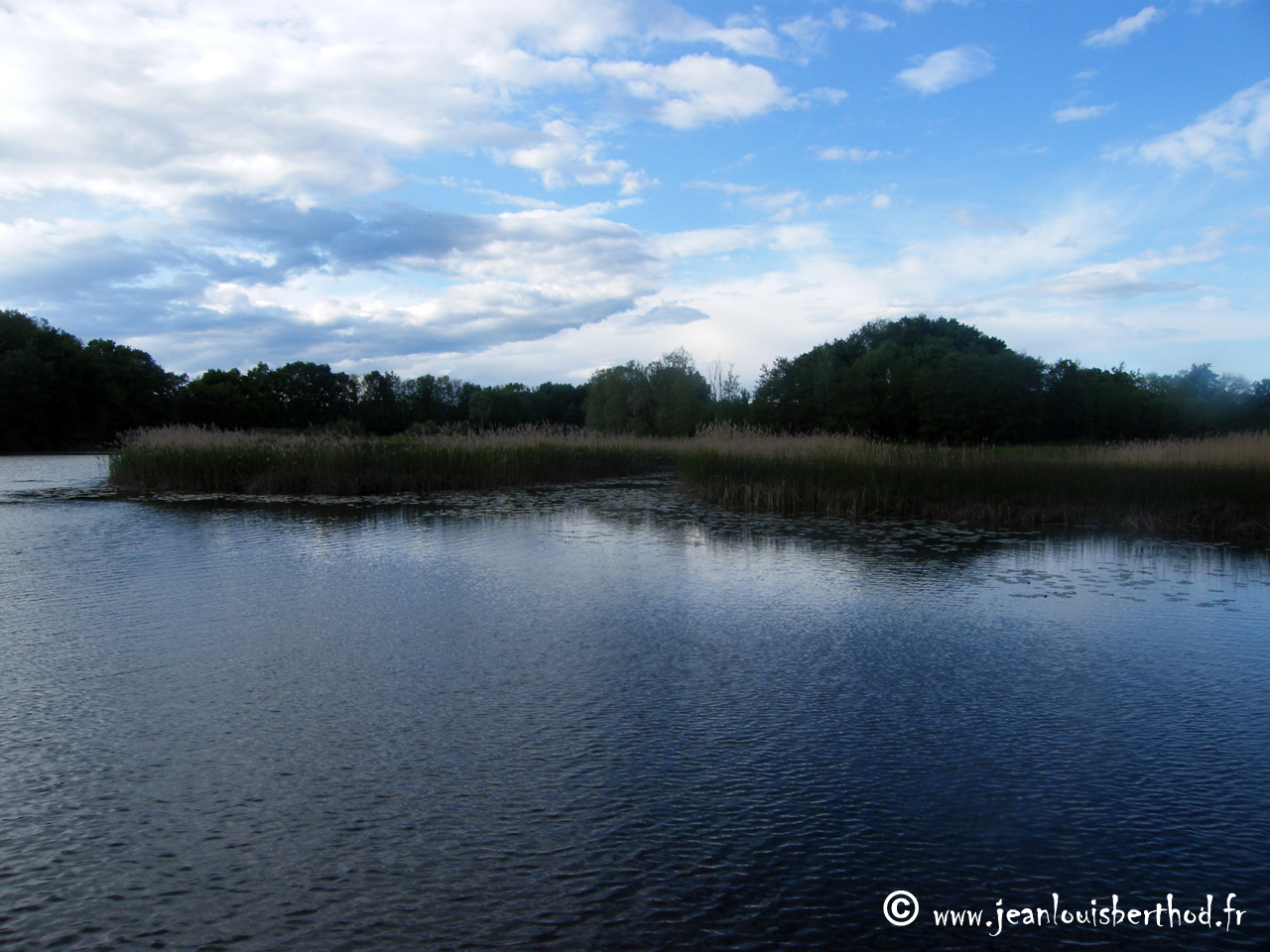The Pond of Crosagny2